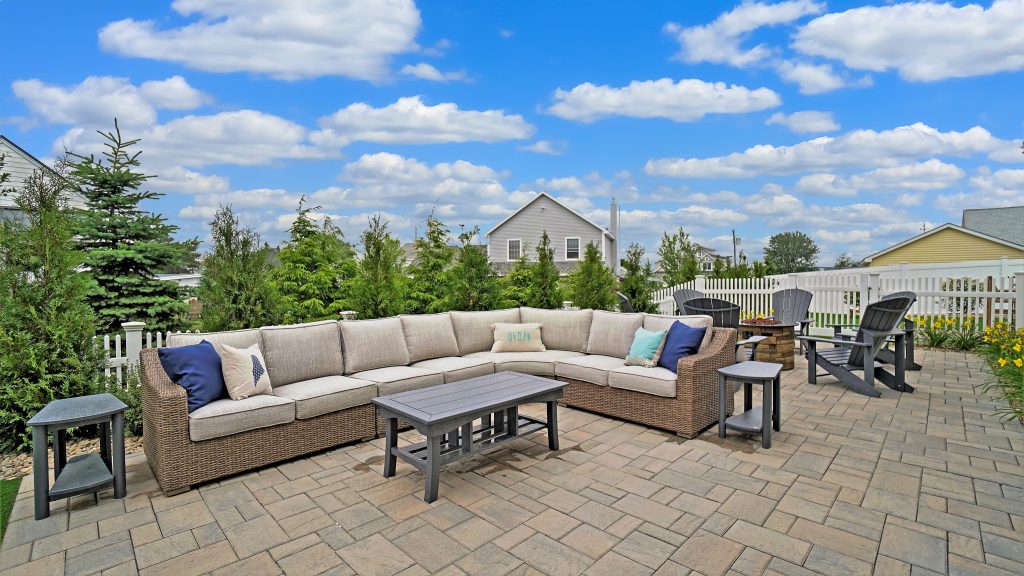 Patio - Sectional