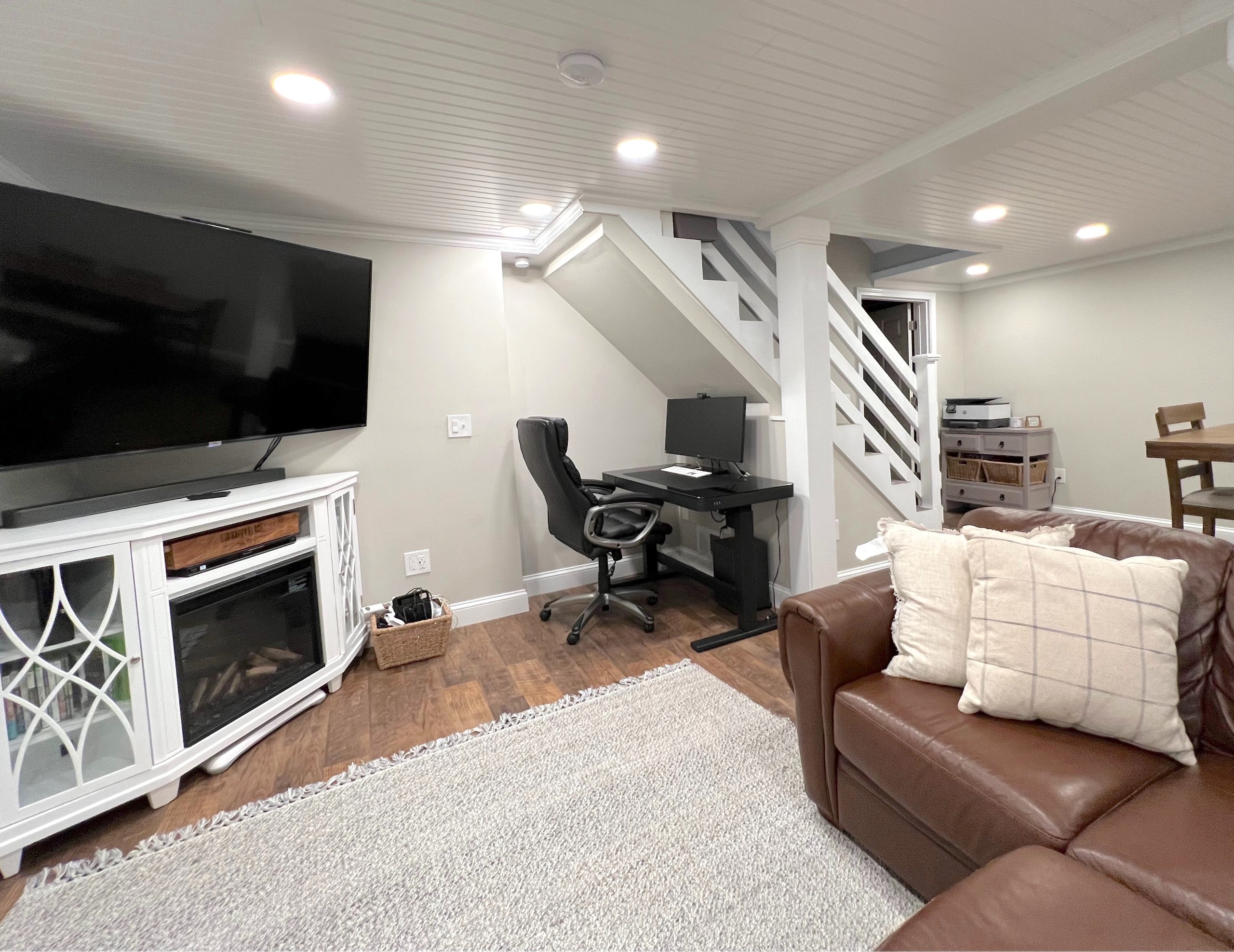 Basement - Desk