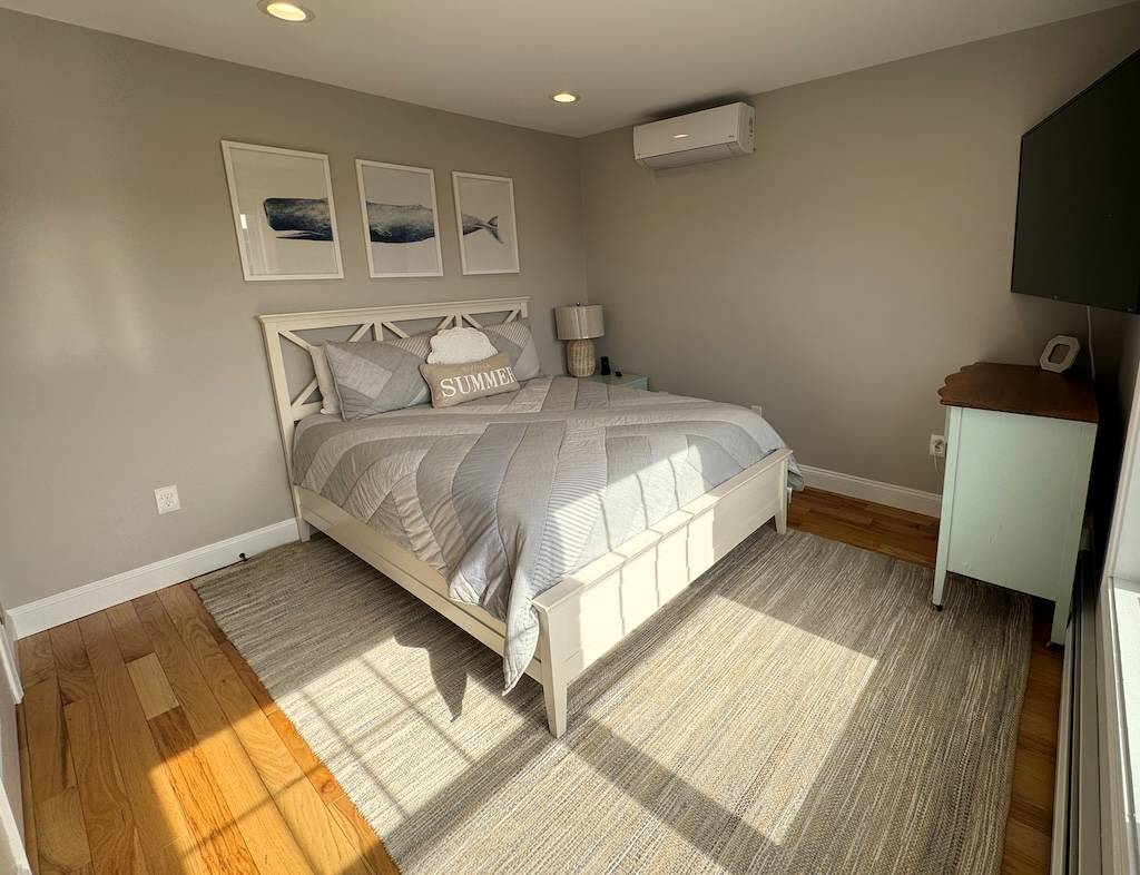 Beach Bedroom of beach rental by owner in Scarborough, Maine