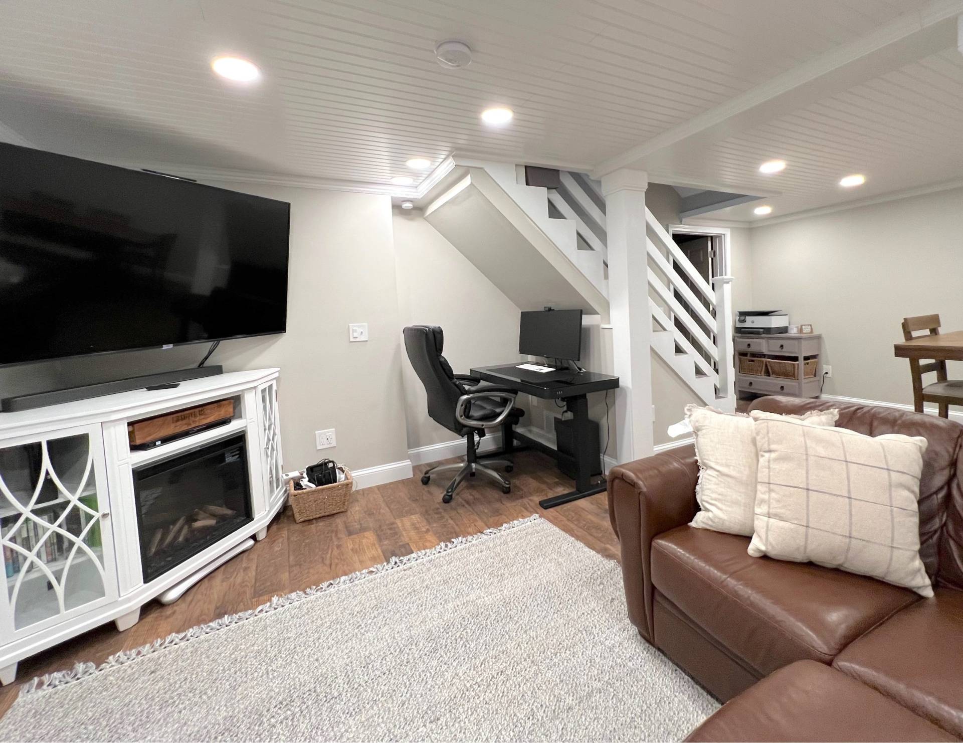 Basement - Desk